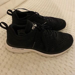 APL Black Techloom Pro size 6